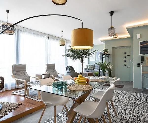 Okto Penthouse, Nilie Hospitality Mgmt Apartmán *