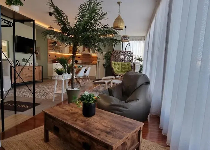 Okto Penthouse, Nilie Hospitality Mgmt *
