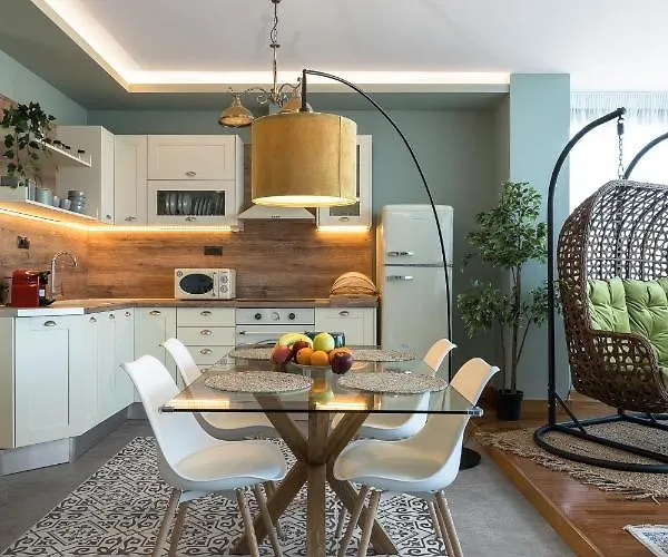 Okto Penthouse, Nilie Hospitality Mgmt *